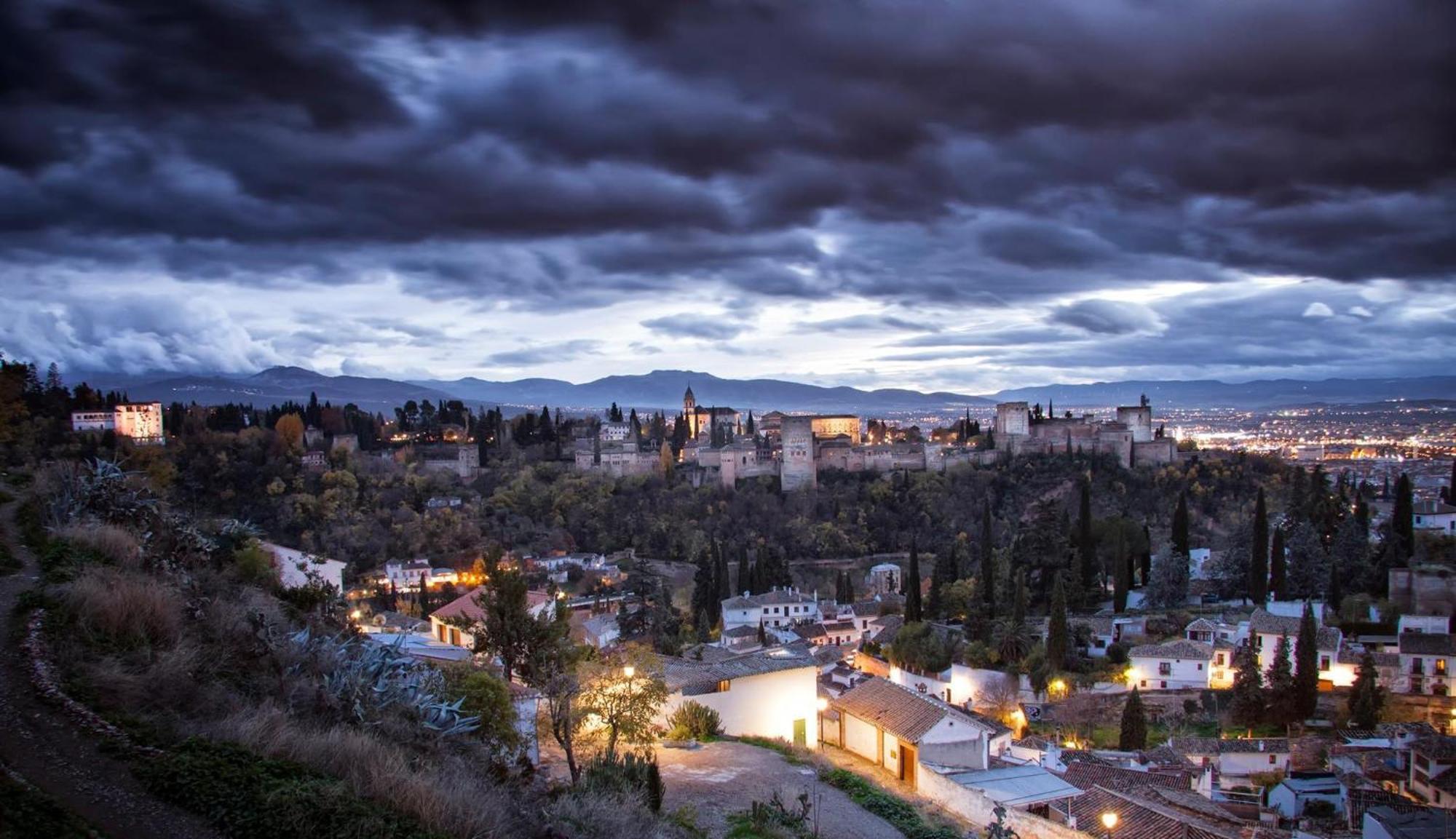 Acogedor Y Silencioso Duplex Albaicin, Cerca Del Mirador De San Nicolas Granada Luaran gambar